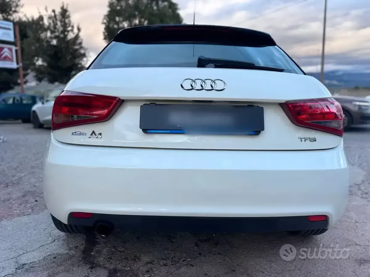 Usata Audi A1 86 CV (63 kW) 2011 Bianco Utilitaria