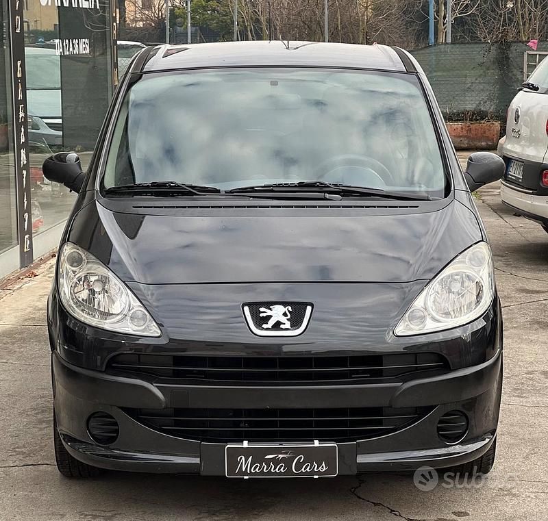 Usata Peugeot 1007 73 CV (53 kW) 2007 Nero Monovolume