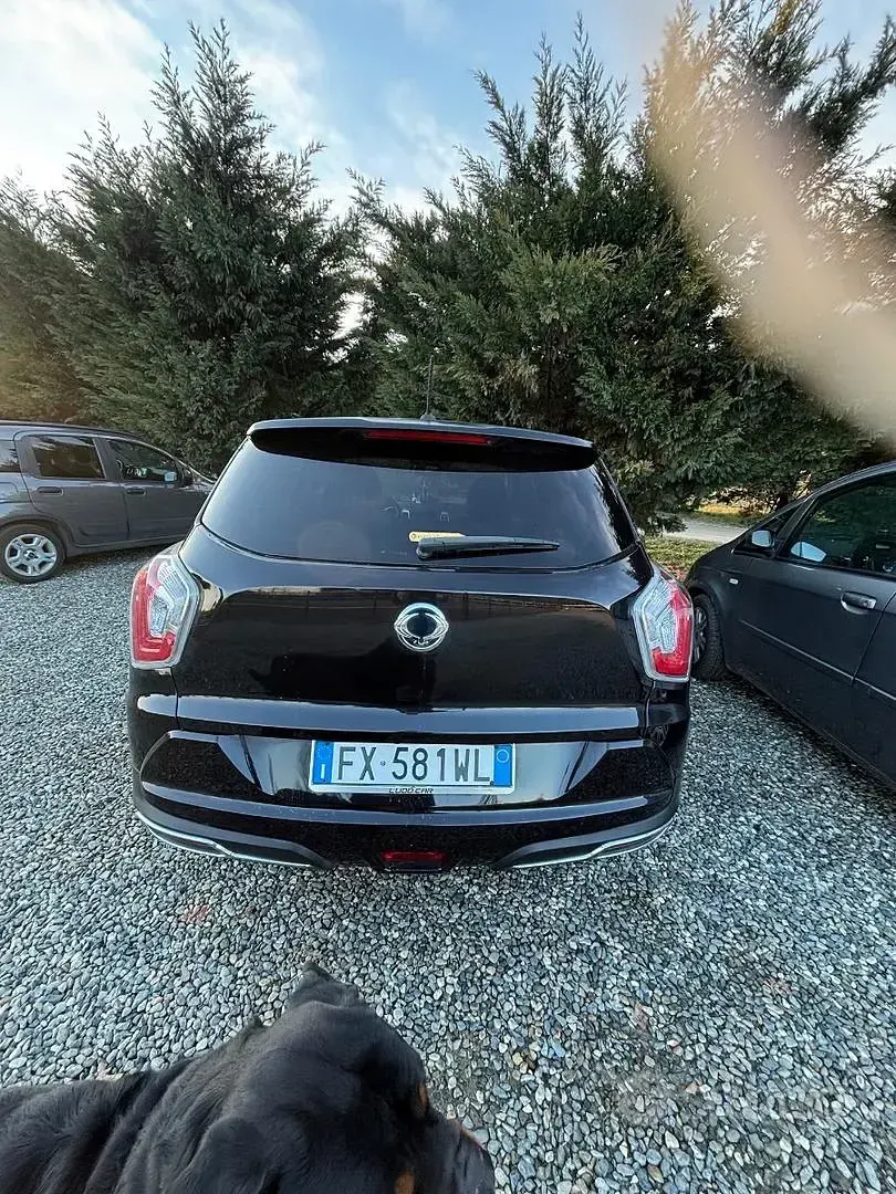 Usata SsangYong Tivoli 128 CV (94 kW) 2019 Nero SUV