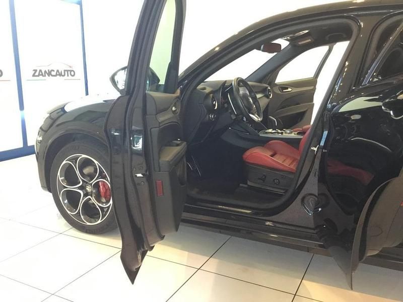 Usata Alfa Romeo Stelvio Veloce 210 CV (154 kW) 2025 Nero SUV