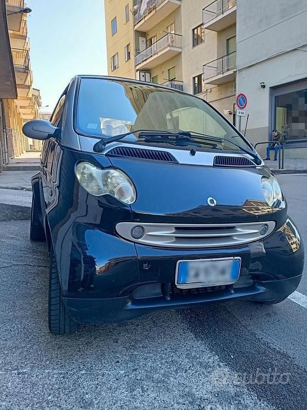 Usata Smart ForTwo Cabrio 41 CV (30 kW) 2004 Nero Cabrio