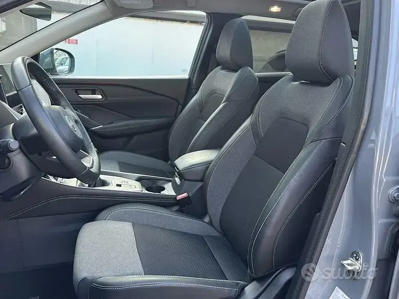 Usata Nissan Qashqai N-Connecta 140 CV (102 kW) 2025 Grigio SUV