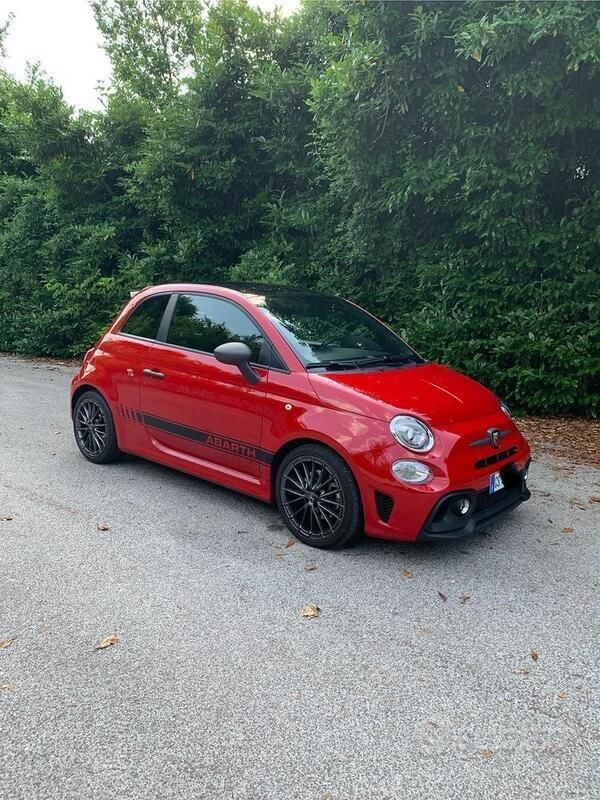 Usata Abarth 595 Turismo 165 CV (121 kW) 2024 Rosso Utilitaria