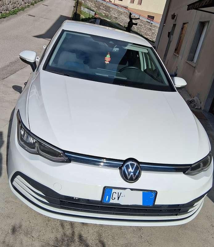 Usata VW Golf VIII Life 131 CV (96 kW) 2021 Berlina