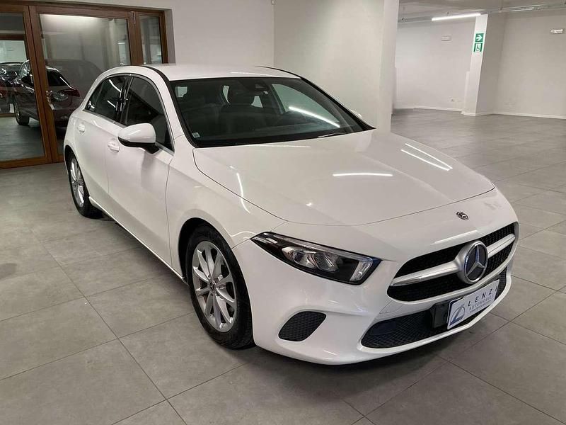 Usata Mercedes A200 163 CV (119 kW) 2018 Bianco Berlina