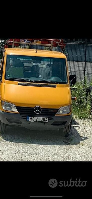Usata Mercedes Sprinter 95 CV (69 kW) 2009 Giallo Furgone