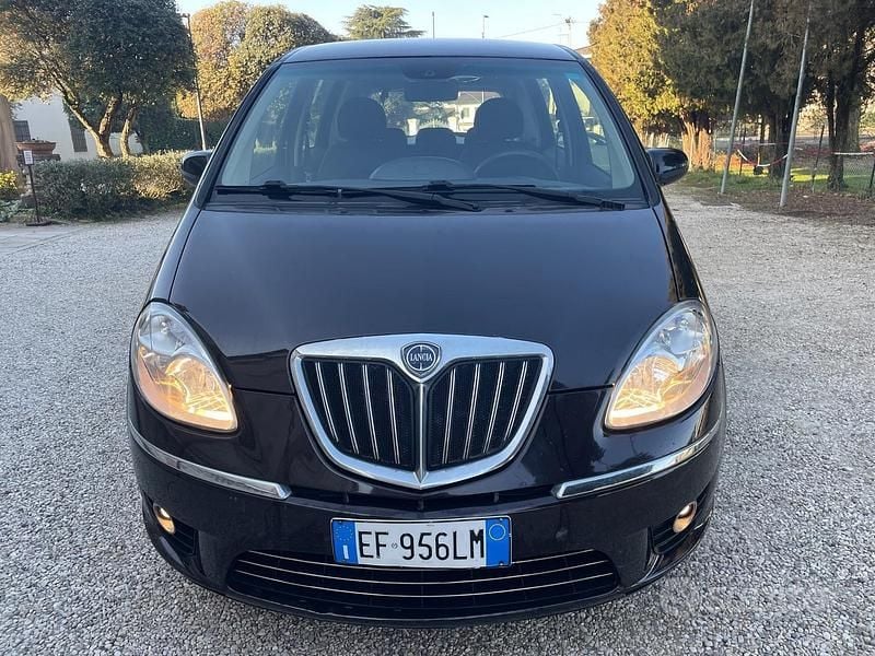 Nero Usata 2011 Lancia Musa Monovolume | 2700 € (Super prezzo) - Immagine 1/4