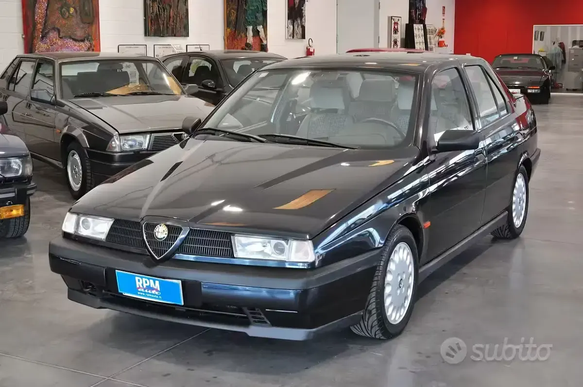 Usata Alfa Romeo 155 126 CV (92 kW) 1993 Bluazzurro Berlina