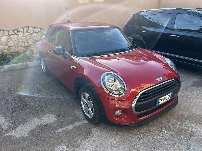 Usata Mini One D Business 95 CV (69 kW) 2015 Utilitaria
