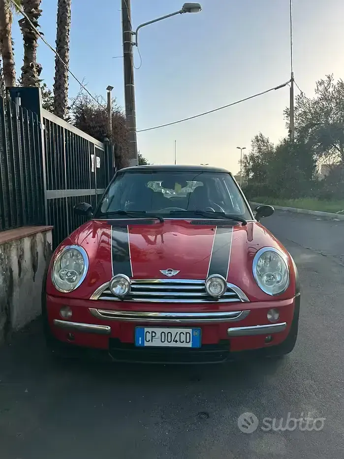 Usata Mini Cooper Coupé 75 CV (55 kW) 2004 Rosso Coupé