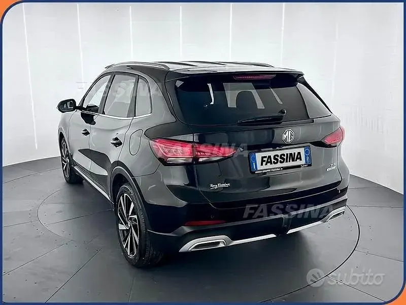 Usata MG ZS Luxury 102 CV (75 kW) 2025 Nero SUV