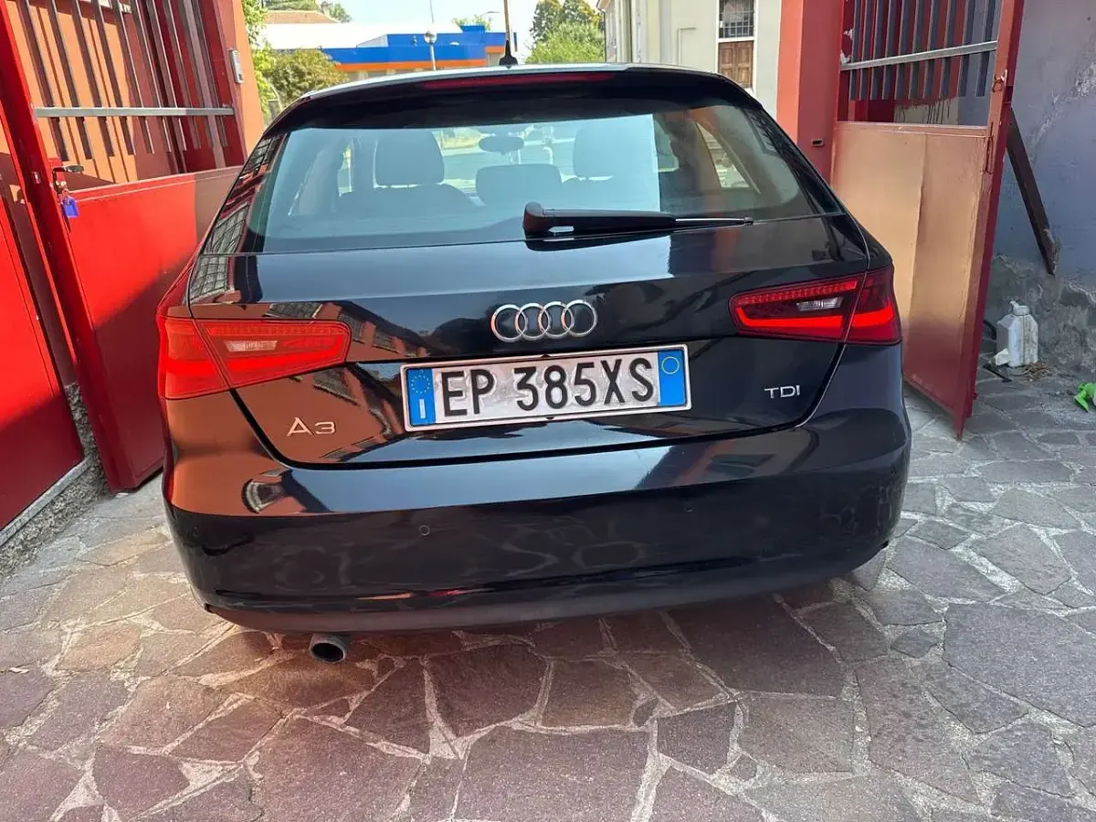 Usata Audi A3 Ambition 105 CV (77 kW) 2013 Nero Berlina