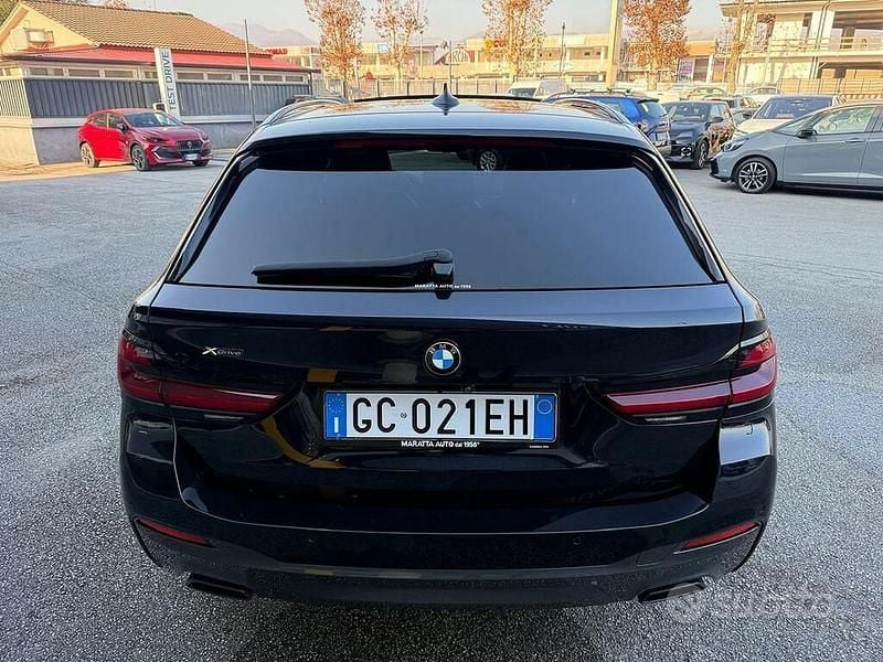Usado BMW 530 M Sport 249 HP (183 kW) 2020 Azul Carrinha