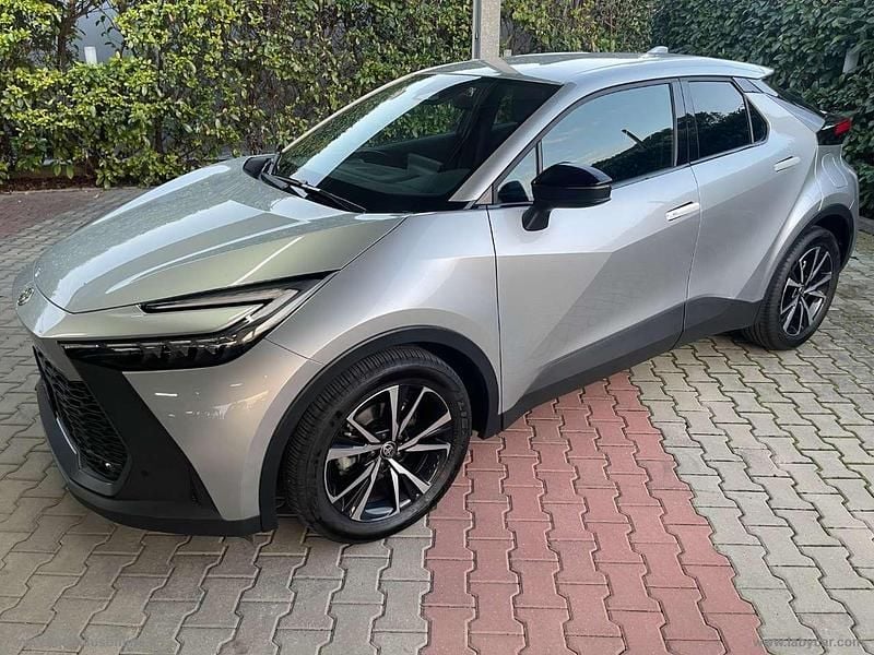 Usata Toyota C-HR Trend 98 CV (72 kW) 2025 Argento SUV