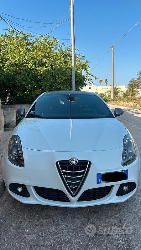 Usata Alfa Romeo Giulietta Veloce 105 CV (77 kW) 2013 Bianco Berlina