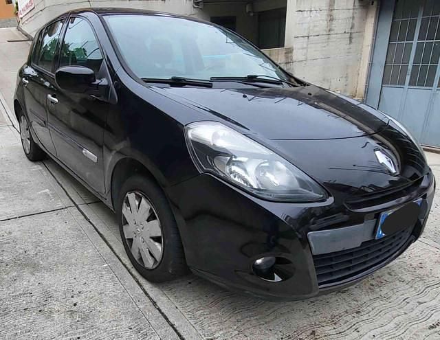 Usata Renault Clio II Dynamique 2011 Nero