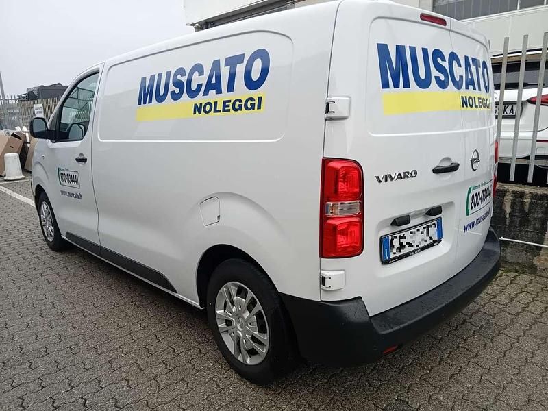 Usata Opel Vivaro Enjoy 144 CV (105 kW) 2023 Bianco Monovolume
