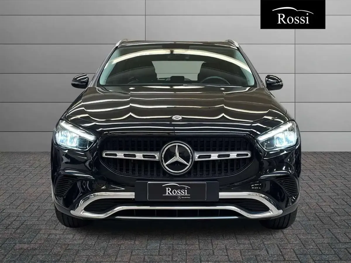 Usata Mercedes GLA250 Advanced Plus 163 CV (119 kW) 2023 Nero metallizzato SUV