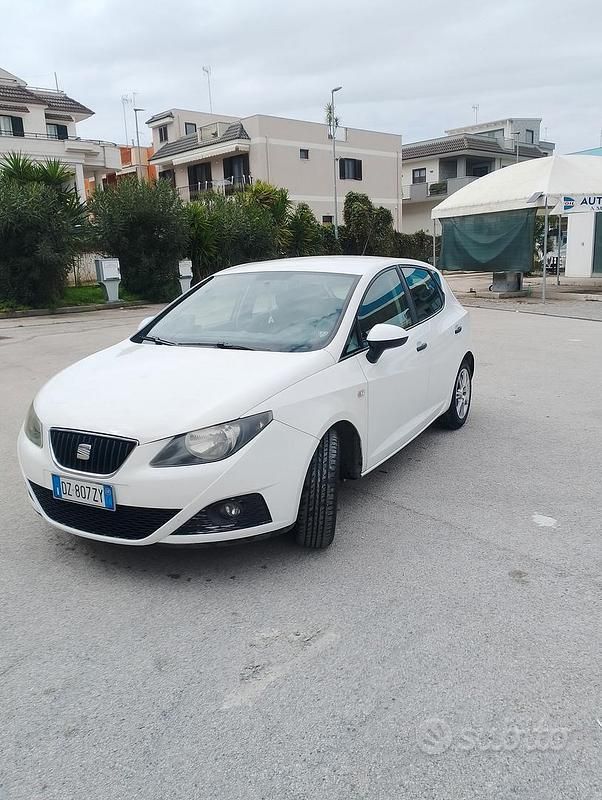 Usata Seat Ibiza 90 CV (66 kW) 2011 Bianco Berlina
