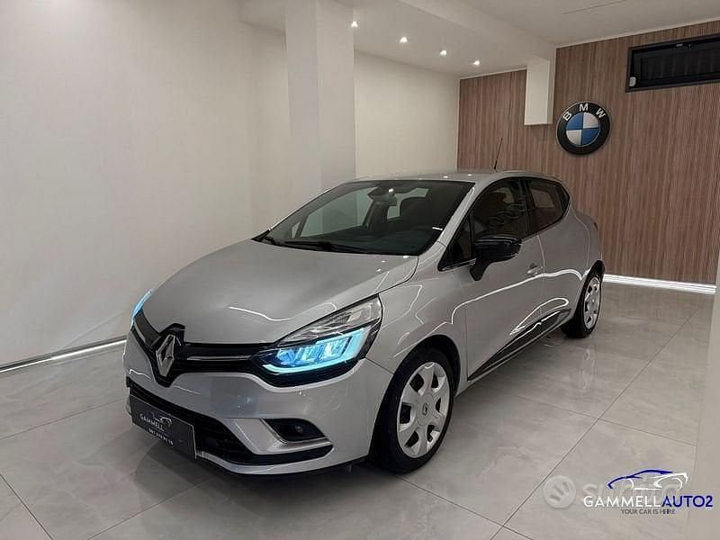 Usata Renault Clio IV Business 90 CV (66 kW) 2019 Grigio Berlina