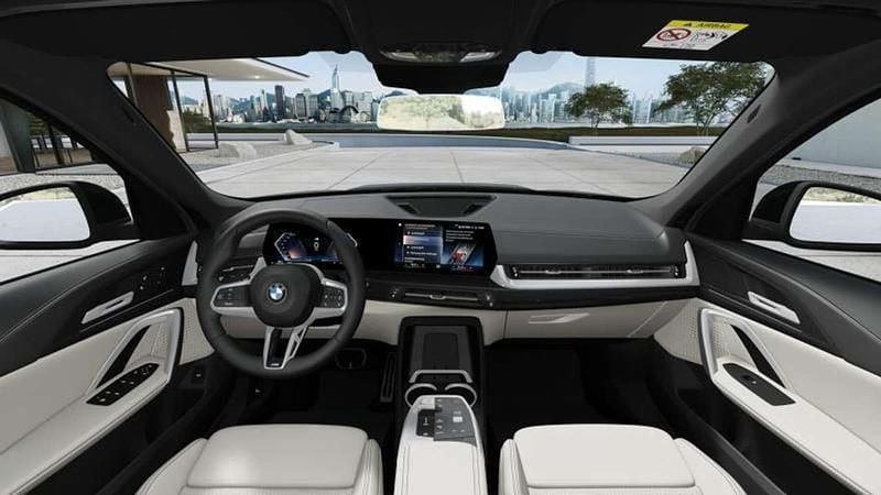 Nuova BMW X1 M Sport 245 CV (180 kW) 2025 Portimao blue metallizzato SUV