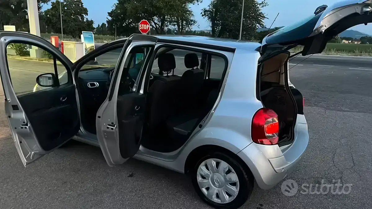Usata Renault Modus Dynamique 79 CV (58 kW) 2009 Grigio Monovolume
