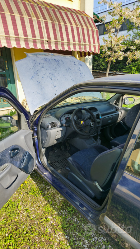 Usato 1998 Renault Clio II Benzin 100 CV (2.000 €)