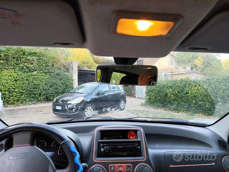 Usata Fiat Panda Active 77 CV (56 kW) 2010 Nero Utilitaria