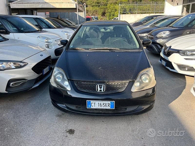 Nero Usata 2005 Honda Civic LS Tre volumi | 1900 € (Buon prezzo) - Immagine 1/4