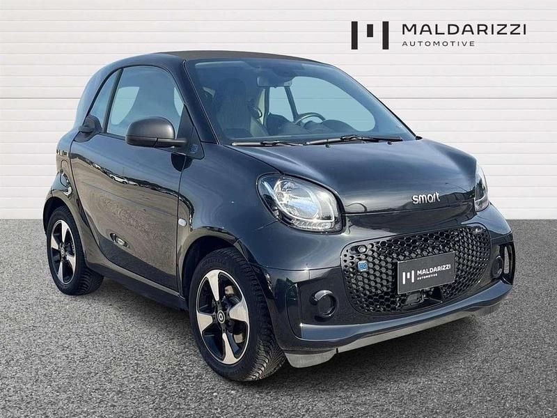 Da sistemare Usata 2022 Smart ForTwo Coupé Passion Utilitaria | 13.900 € (Cara) - Immagine 1/4