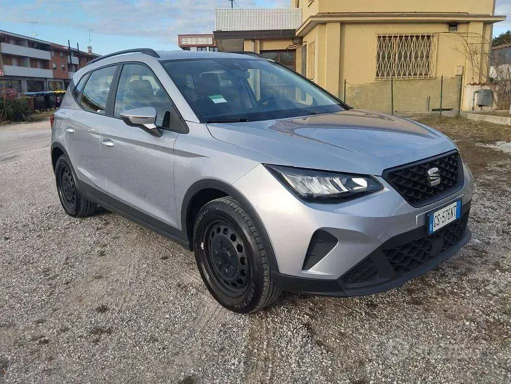 Usata Seat Arona 95 CV (69 kW) 2023 Nero SUV