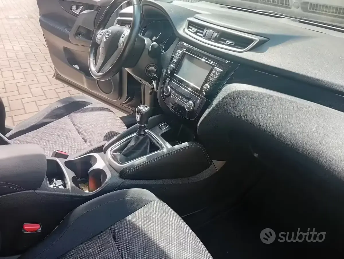 Usata Nissan Qashqai Acenta Premium 116 CV (85 kW) 2014 Nero SUV