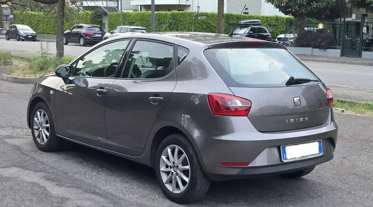Usata Seat Ibiza Reference 75 CV (55 kW) 2015 Berlina