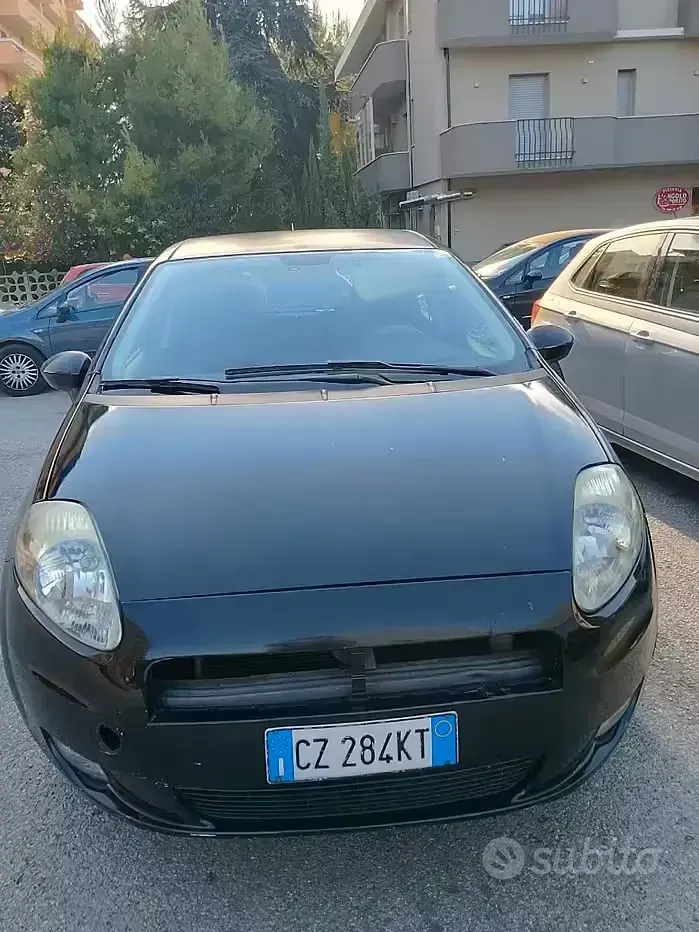 Usata Fiat Punto 75 CV (55 kW) 2005 Nero Utilitaria