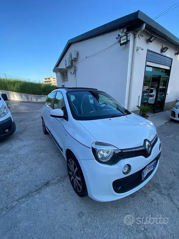 Usata Renault Twingo SE 69 CV (50 kW) 2015 Bianco Utilitaria