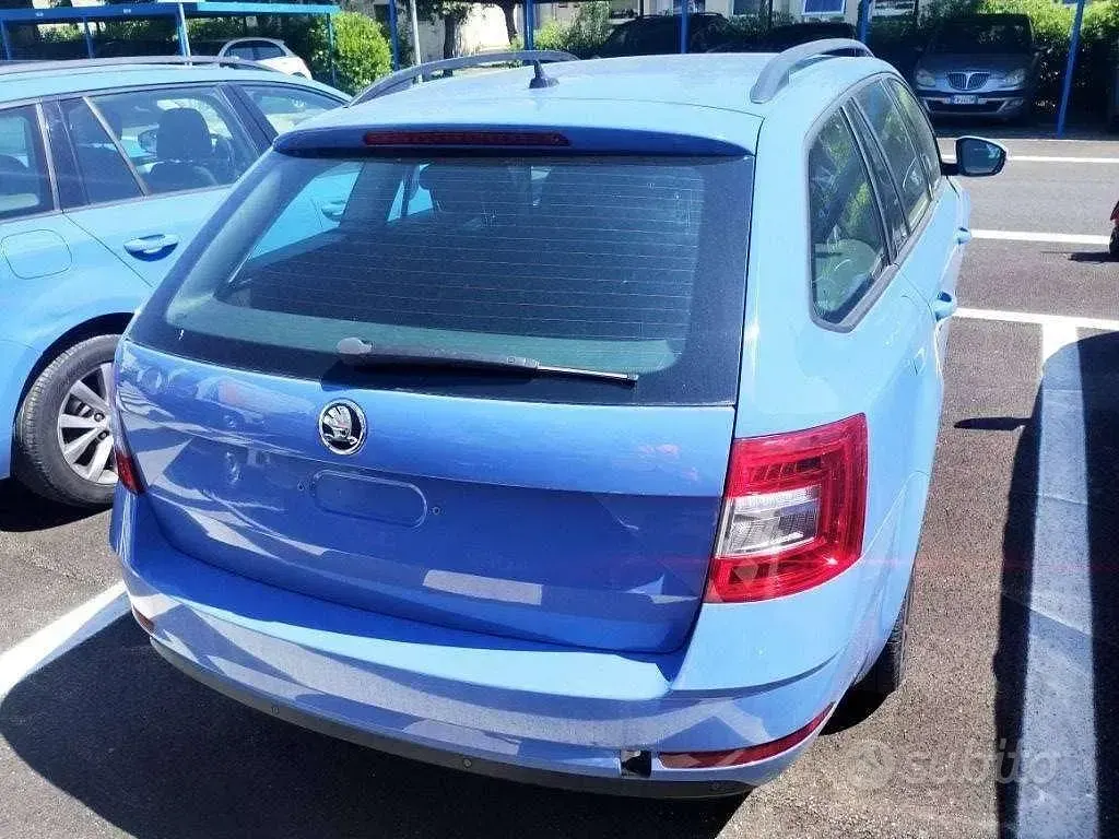 Usata Skoda Octavia Executive 150 CV (110 kW) 2020 Blu/azzurro Station wagon