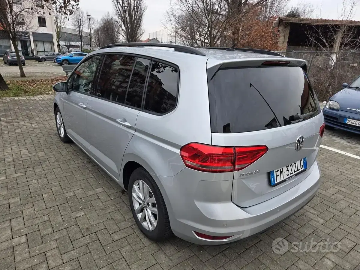 Usata VW Touran 115 CV (84 kW) 2017 Grigio Monovolume