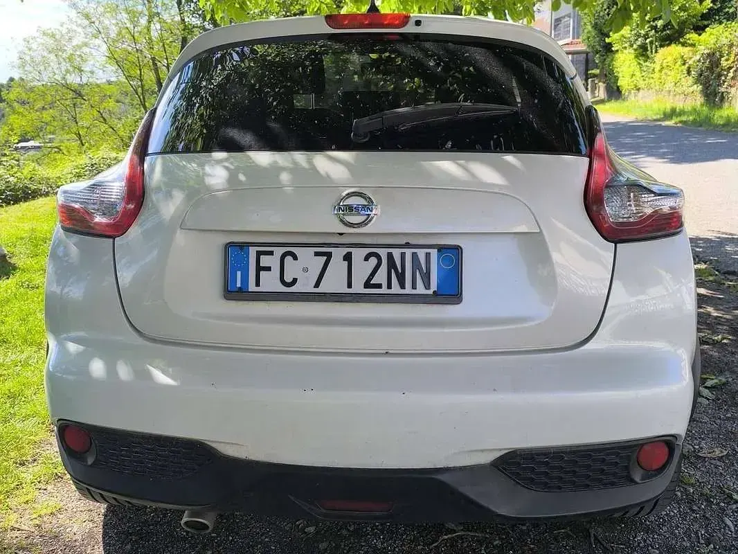 Usata Nissan Juke Tekna 110 CV (80 kW) 2016 Bianco SUV