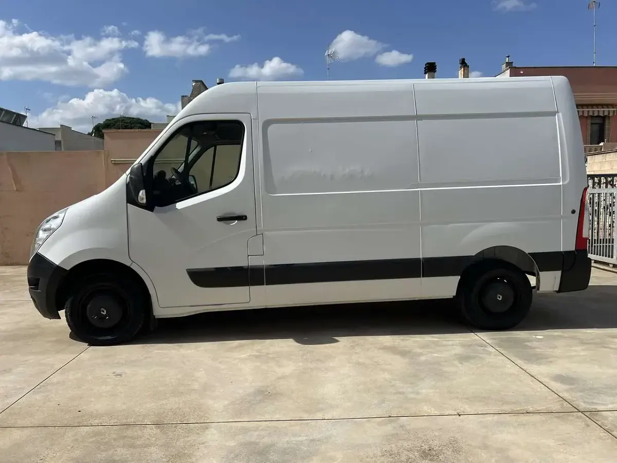 Usata Renault Master 129 CV (94 kW) 2017 Other Furgone
