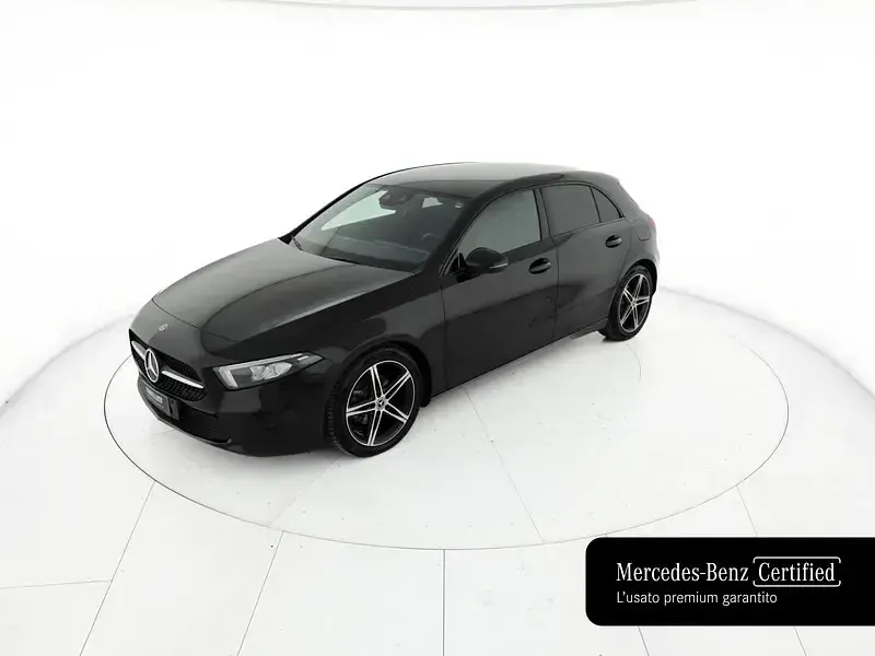 Usata Mercedes A180 116 CV (85 kW) 2022 Nero Berlina