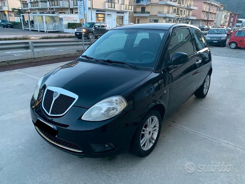 Nero Usata 2010 Lancia Ypsilon Due volumi | 3000 € (Super prezzo) - Immagine 1/4