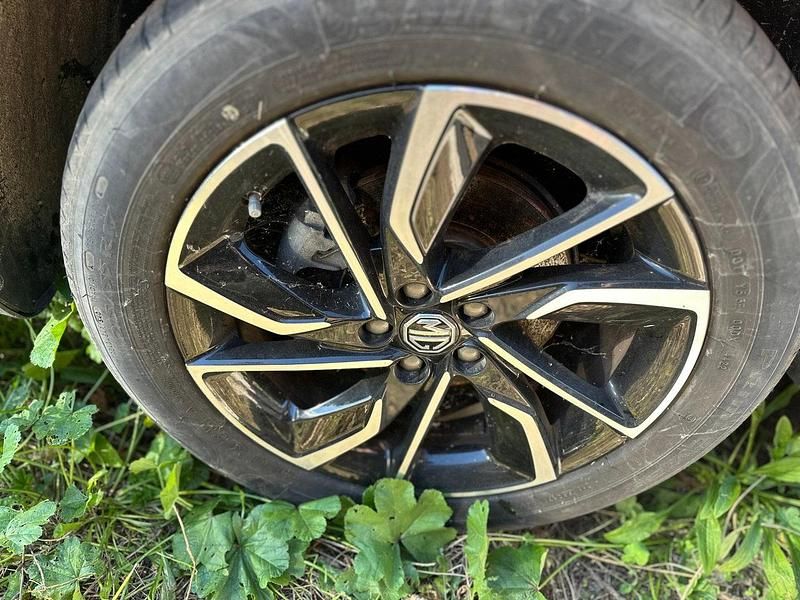 Usata MG ZS Luxury 111 CV (81 kW) 2023 Nero SUV