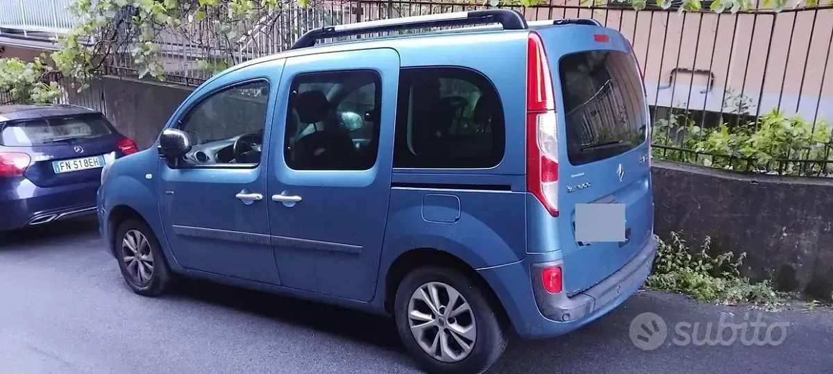 Usado Renault Kangoo 90 CV (66 kW) 2015 Azul Monovolumen