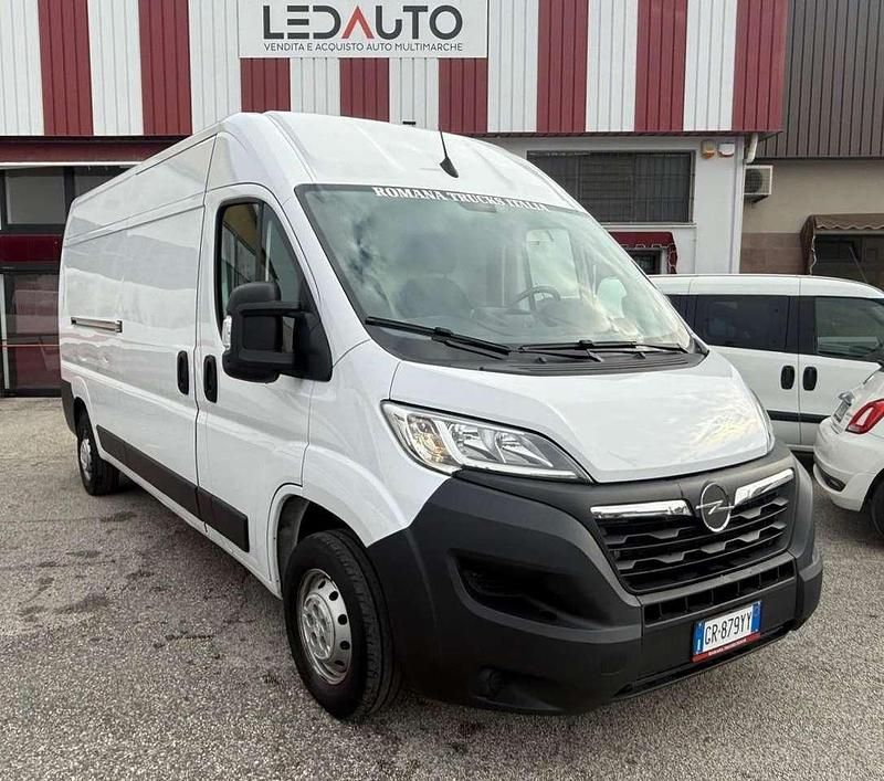 Bianco Usata 2023 Opel Movano Furgone | 18.900 € (Ottimo prezzo) - Immagine 1/4
