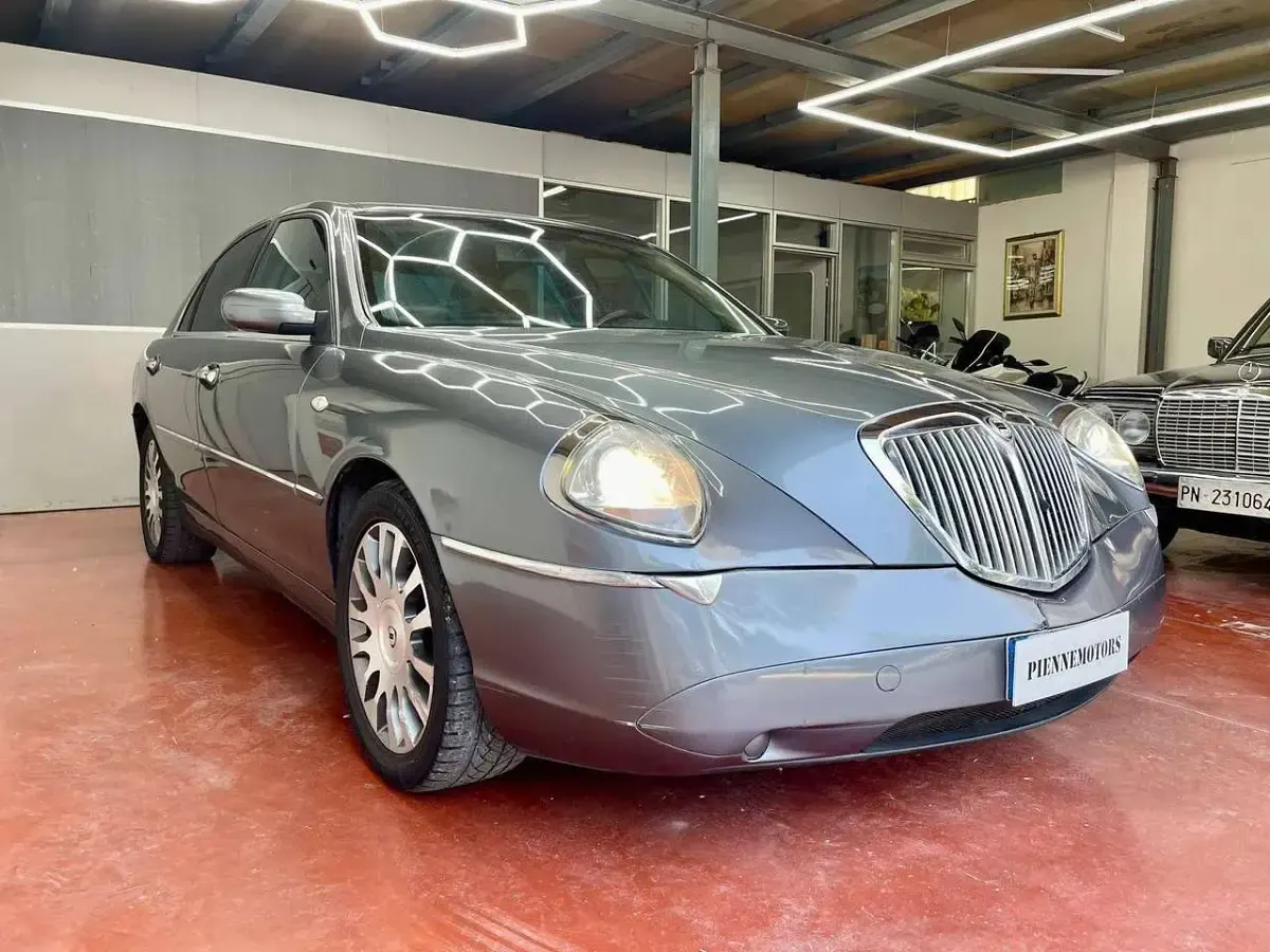 Usata Lancia Thesis 175 CV (128 kW) 2004 Grigio Berlina