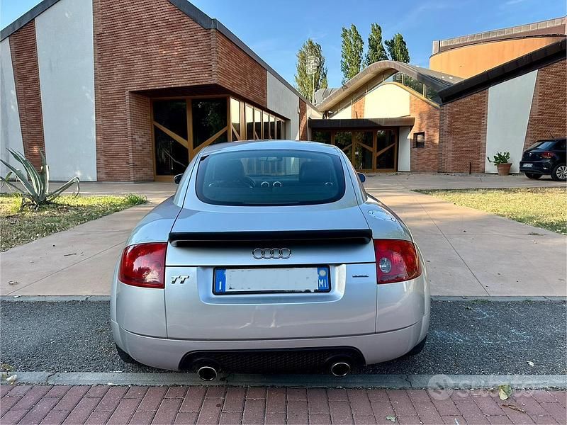 Usata Audi TT 225 CV (165 kW) 2000 Grigio Coupé