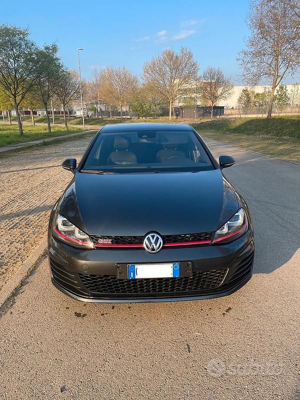Usata VW Golf VII GTI 230 CV (169 kW) 2016 Grigio Utilitaria