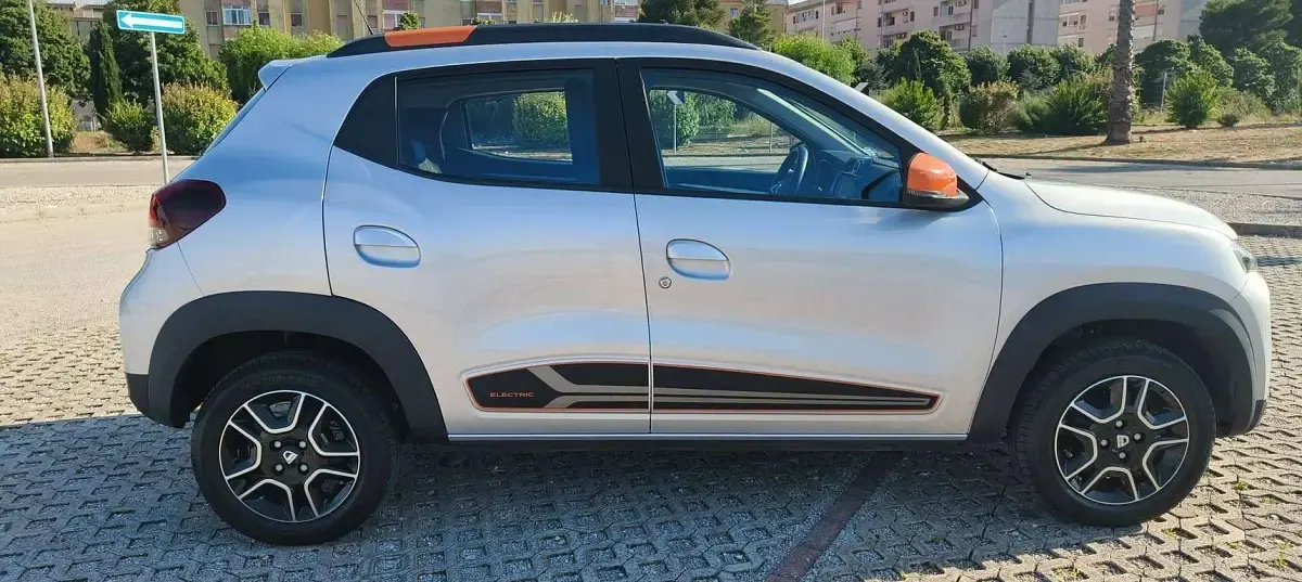 Usata Dacia Spring Comfort Plus 33 kW (45 CV) 2022 Grigio Utilitaria