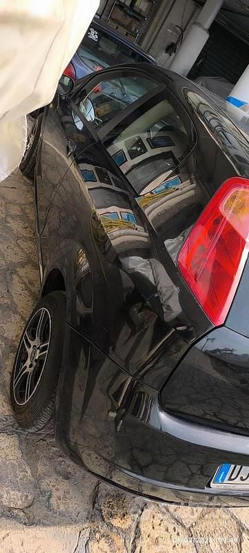 Usata Fiat Grande Punto 77 CV (56 kW) 2007 Nero Utilitaria
