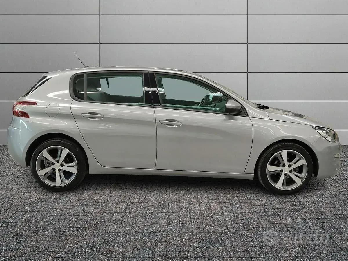 Usata Peugeot 308 Active 99 CV (72 kW) 2017 Grigio Berlina